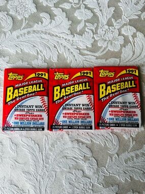 THREE PACKS TOPPS 1991 MAJOR LEAGUE BASEBALL THE REAL ONE 15 PICTURE CARDS